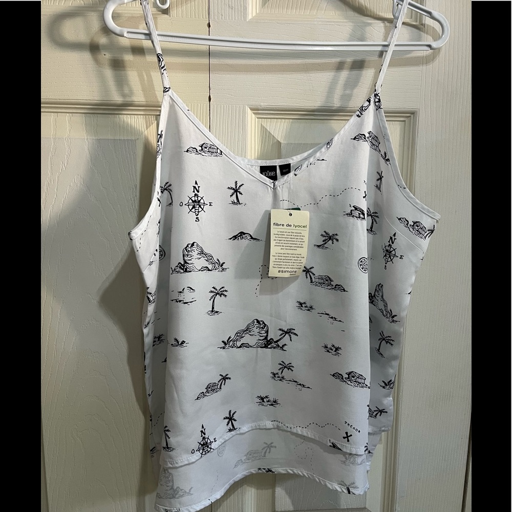 Icone Black/White Top in Size Medium
